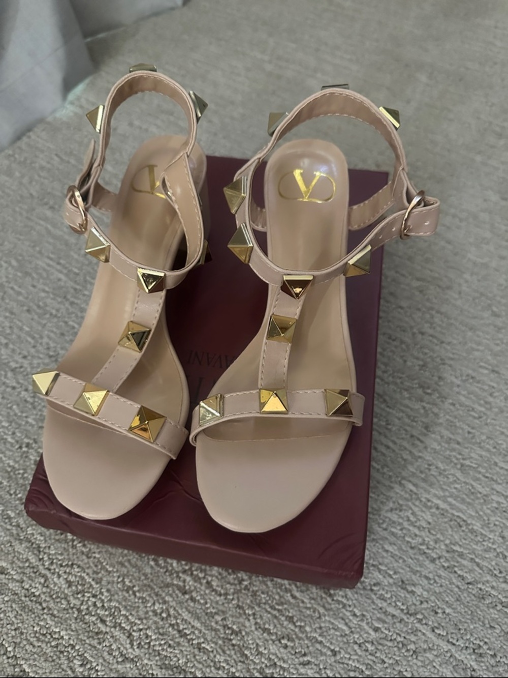 Curated Luxury Blush Patent T-Strap Sandals with Gold Studs